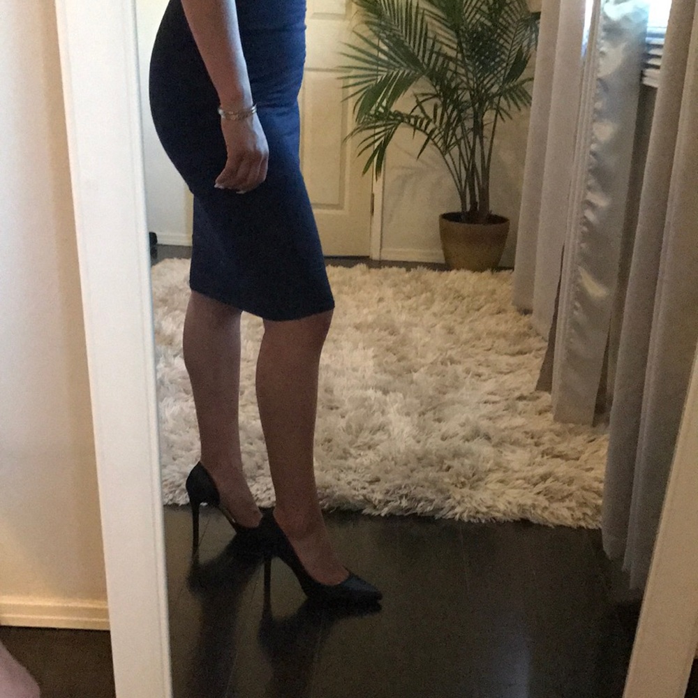 Dress - Picture 4 of 5